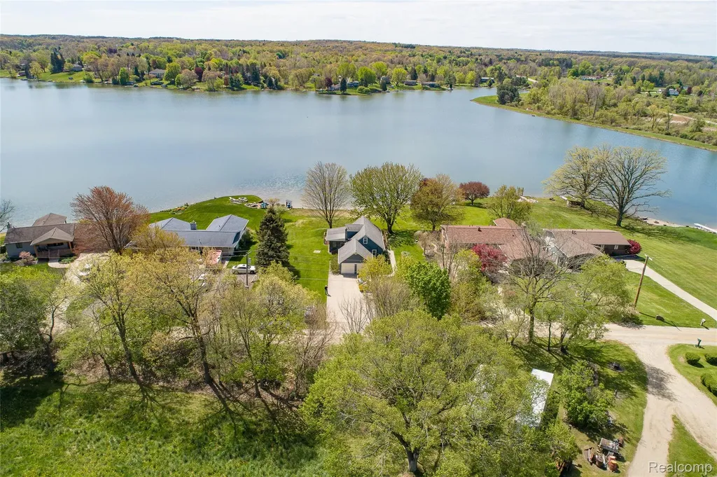 2855 Farmers Creek Road Metamora Village MI 48455