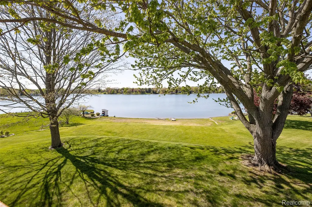 2855 Farmers Creek Road Metamora Village MI 48455