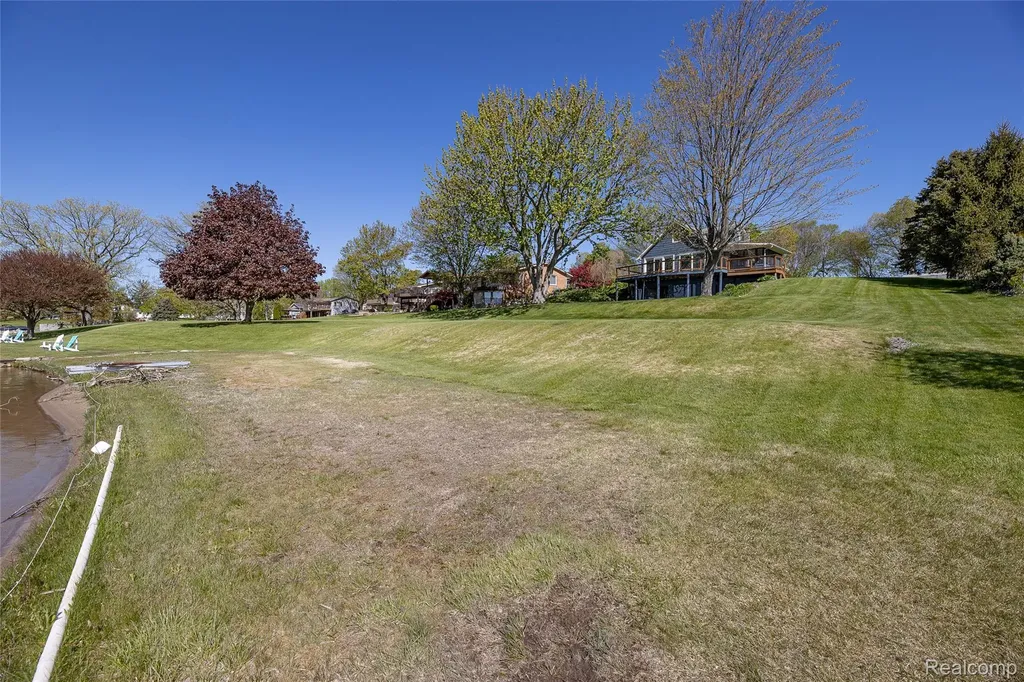2855 Farmers Creek Road Metamora Village MI 48455