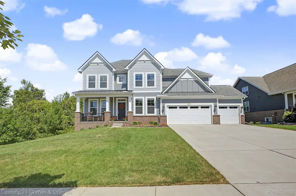 24256 Oak Ridge Boulevard Lyon Charter Township MI 48178