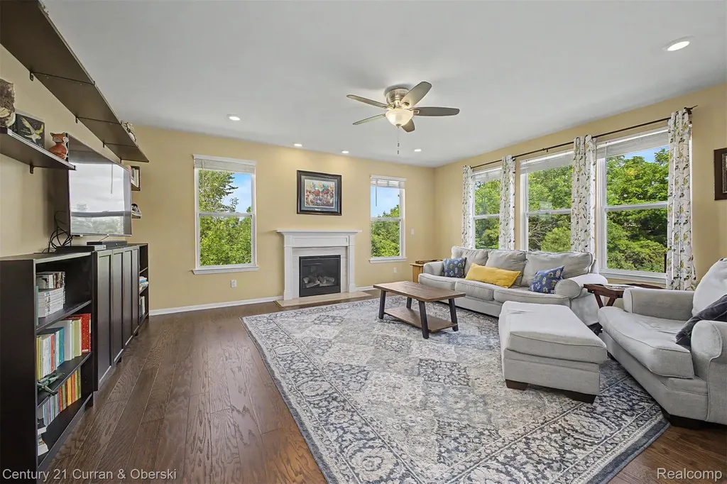 24256 Oak Ridge Boulevard Lyon Charter Township MI 48178