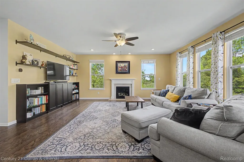 24256 Oak Ridge Boulevard Lyon Charter Township MI 48178