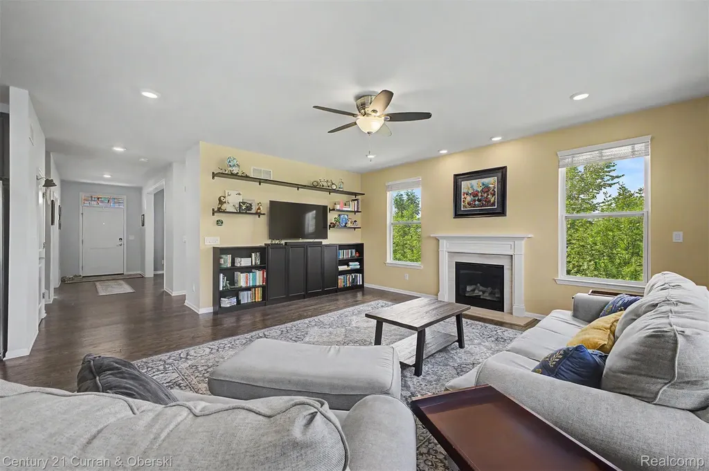 24256 Oak Ridge Boulevard Lyon Charter Township MI 48178