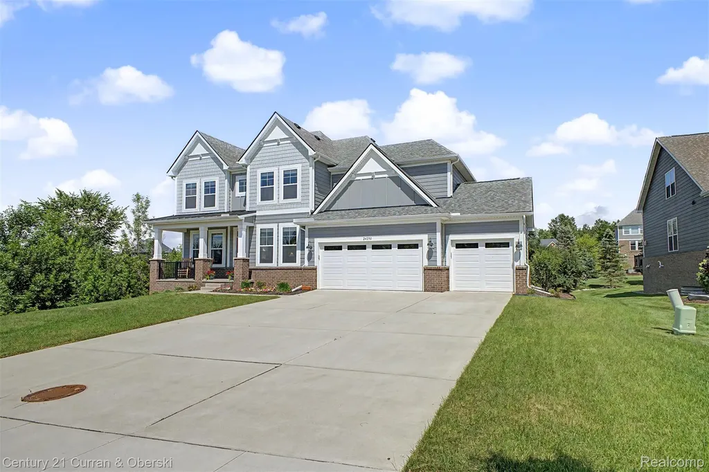 24256 Oak Ridge Boulevard Lyon Charter Township MI 48178