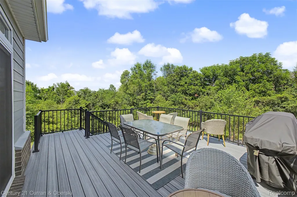 24256 Oak Ridge Boulevard Lyon Charter Township MI 48178