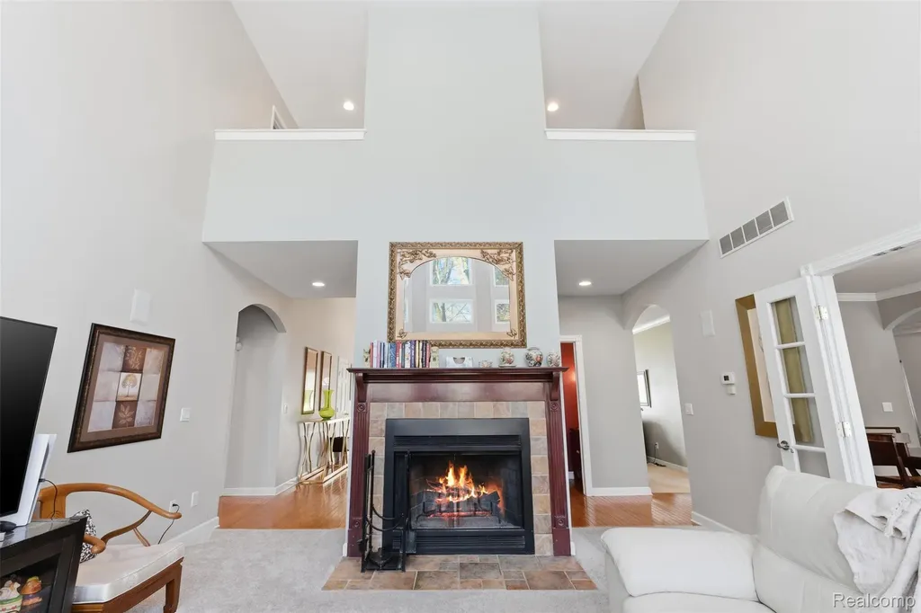 28690 Wintergreen Court Farmington Hills City MI 48331