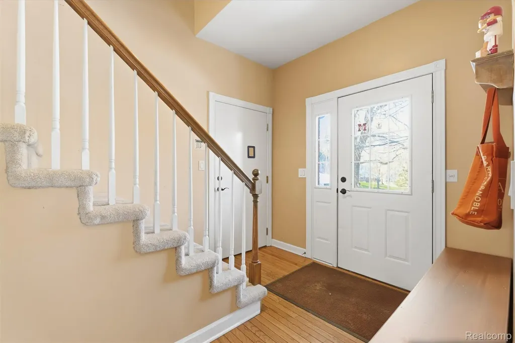28690 Wintergreen Court Farmington Hills City MI 48331