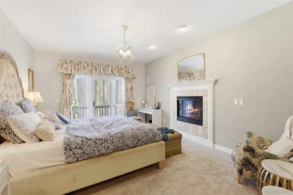 28690 Wintergreen Court Farmington Hills City MI 48331