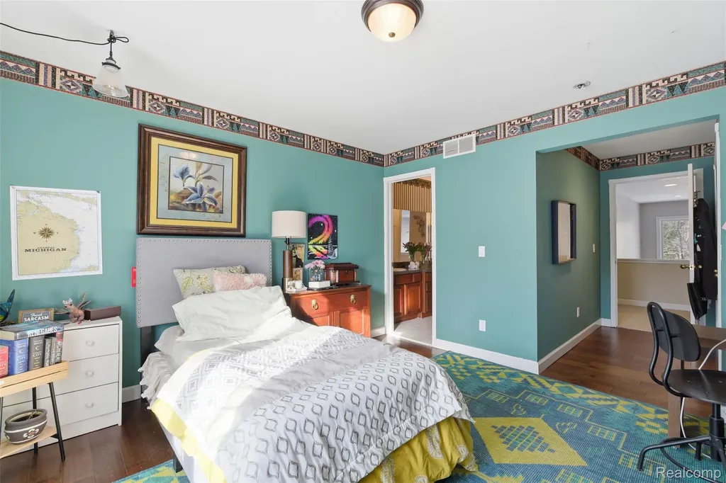 28690 Wintergreen Court Farmington Hills City MI 48331