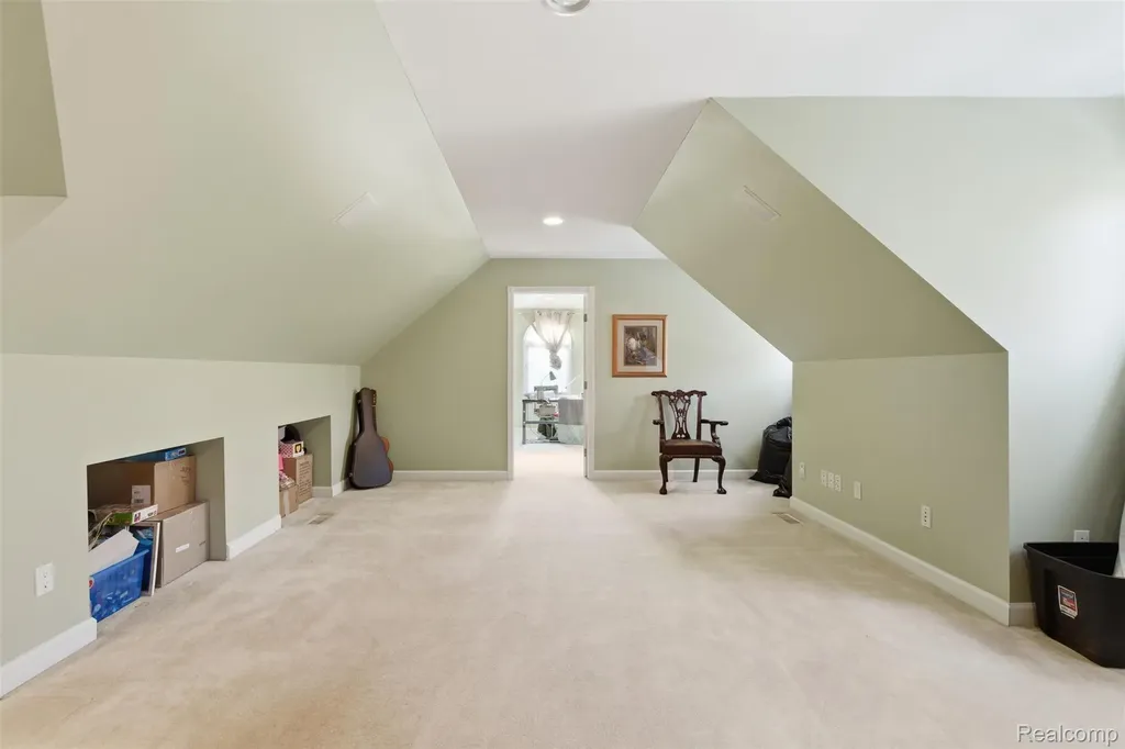 28690 Wintergreen Court Farmington Hills City MI 48331