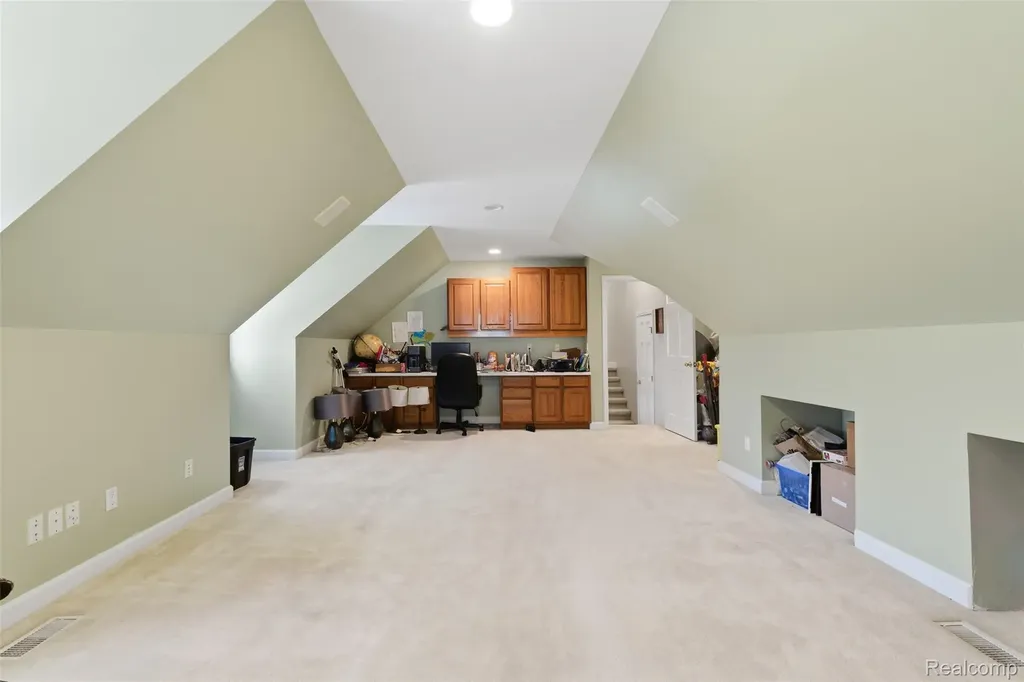 28690 Wintergreen Court Farmington Hills City MI 48331