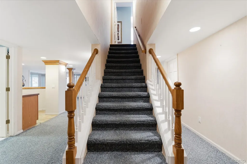 28690 Wintergreen Court Farmington Hills City MI 48331