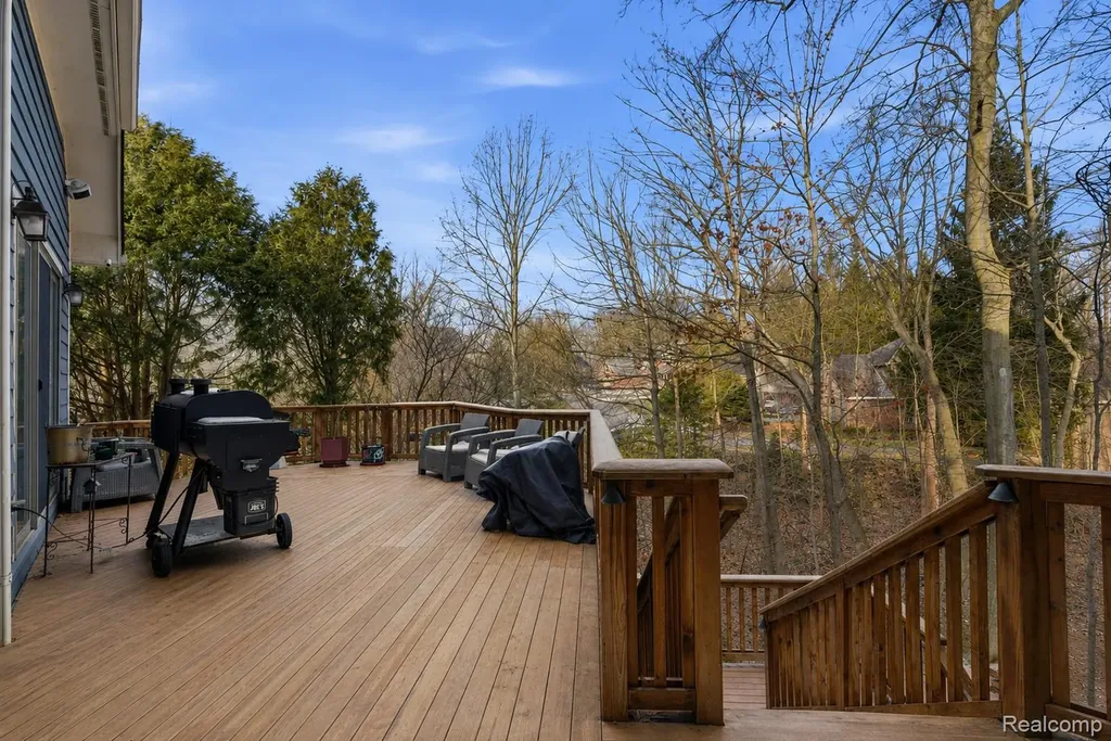 28690 Wintergreen Court Farmington Hills City MI 48331