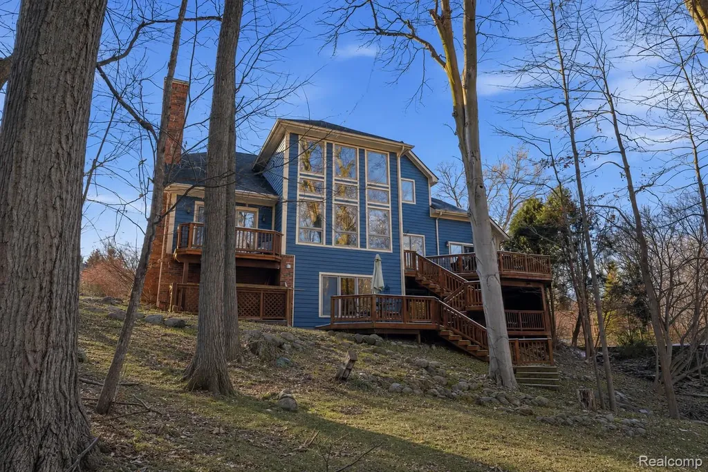 28690 Wintergreen Court Farmington Hills City MI 48331