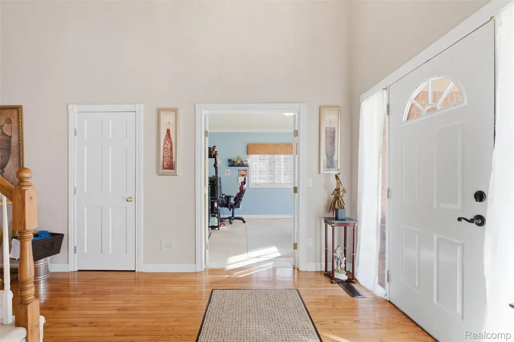 28690 Wintergreen Court Farmington Hills City MI 48331