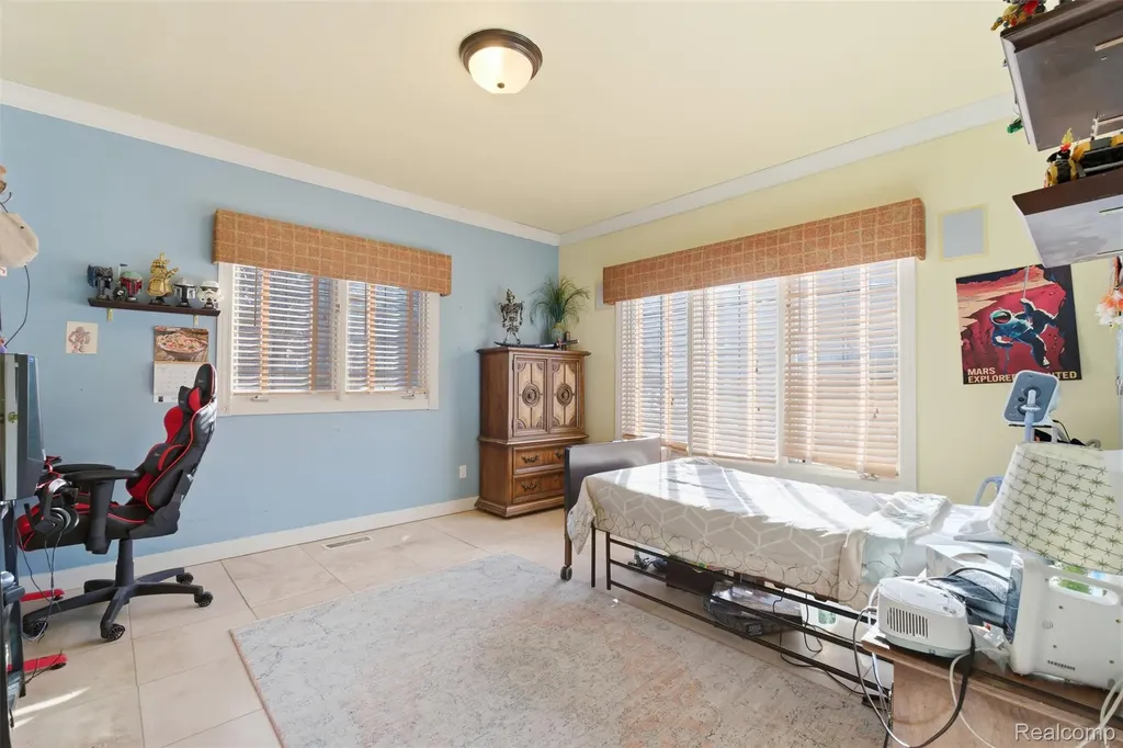 28690 Wintergreen Court Farmington Hills City MI 48331