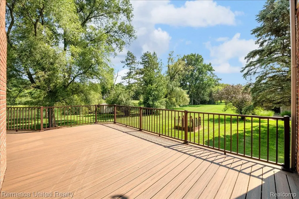 9438 Deer Creek Court Brighton Township MI 48114