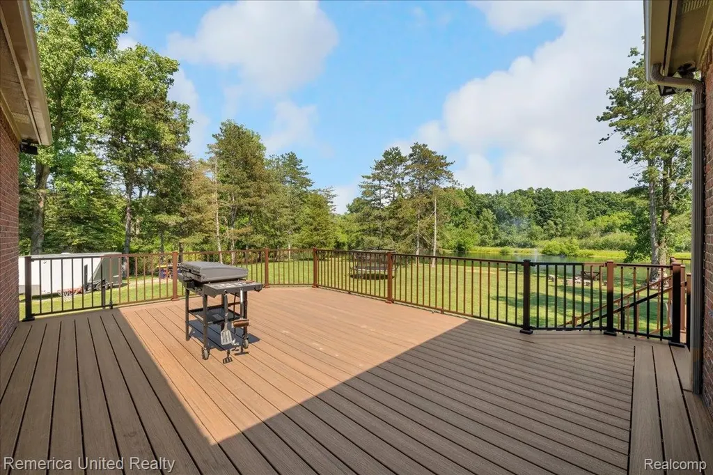 9438 Deer Creek Court Brighton Township MI 48114