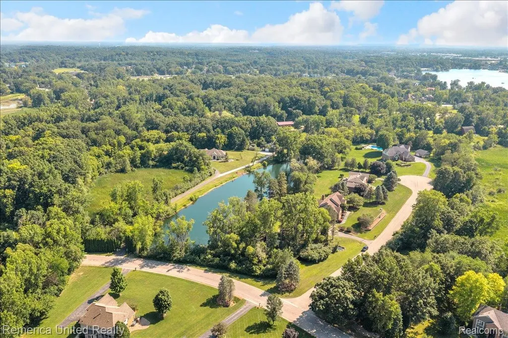 9438 Deer Creek Court Brighton Township MI 48114