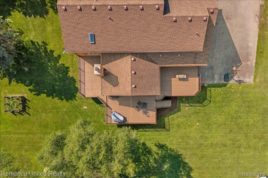 9438 Deer Creek Court Brighton Township MI 48114