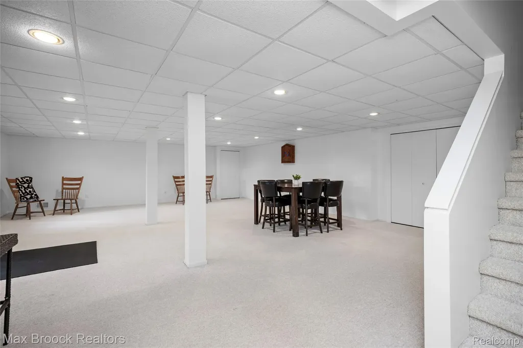 4860 Lagoons Circle West Bloomfield Charter Township MI 48323