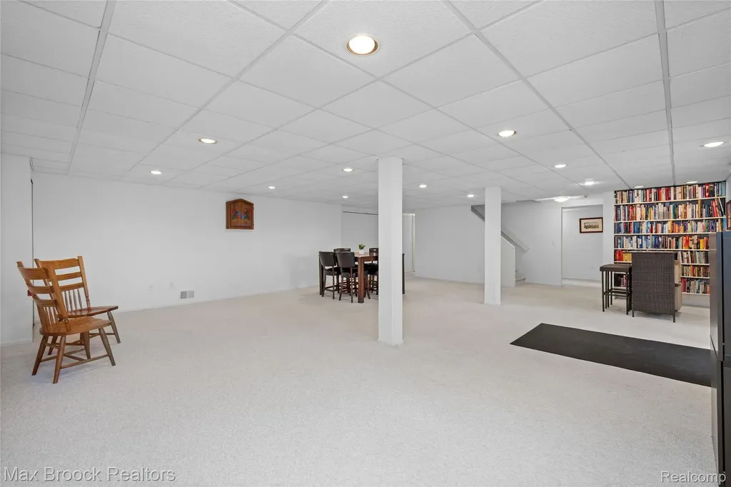 4860 Lagoons Circle West Bloomfield Charter Township MI 48323