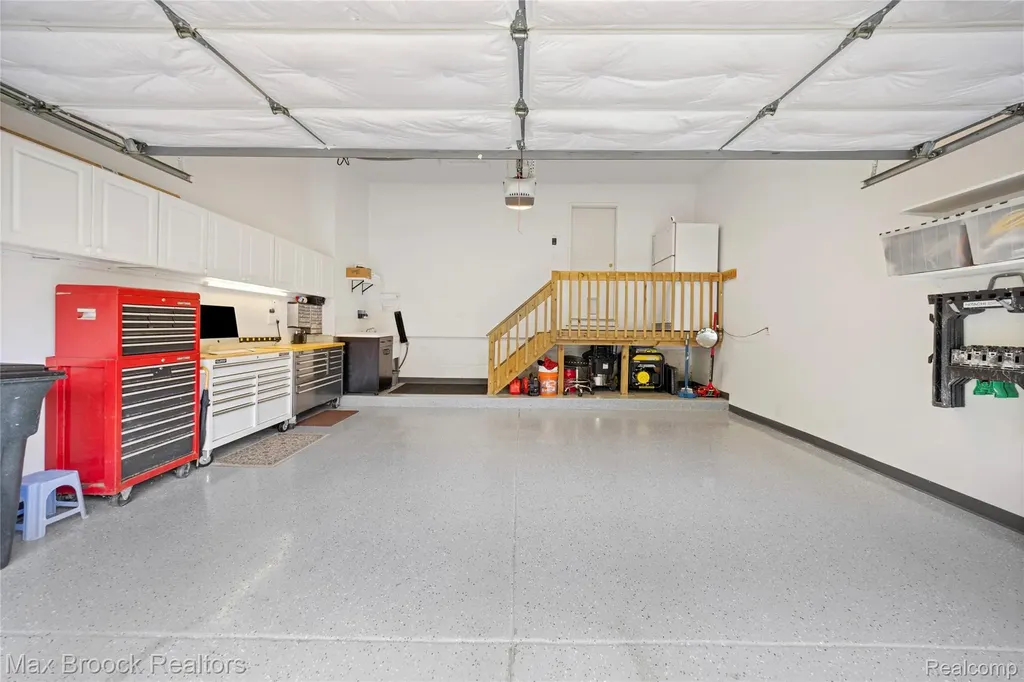 4860 Lagoons Circle West Bloomfield Charter Township MI 48323