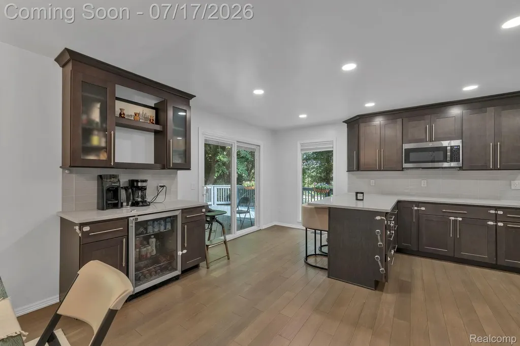 6081 Beachwood Drive West Bloomfield Charter Township MI 48324