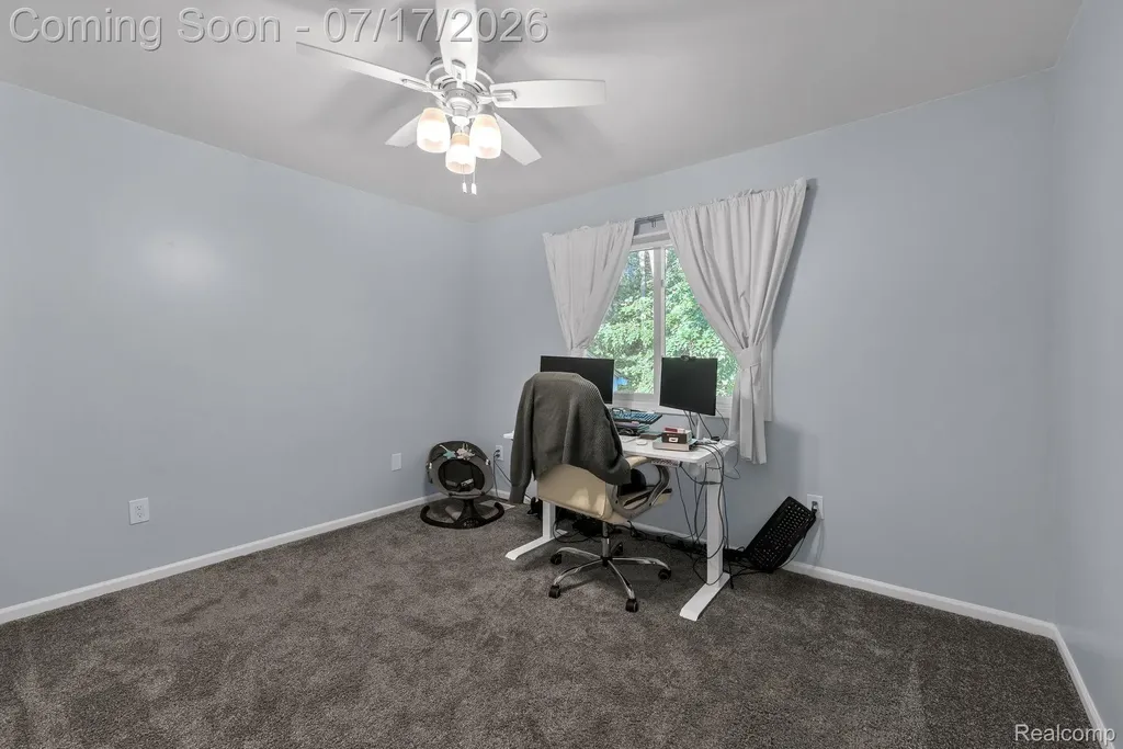 6081 Beachwood Drive West Bloomfield Charter Township MI 48324