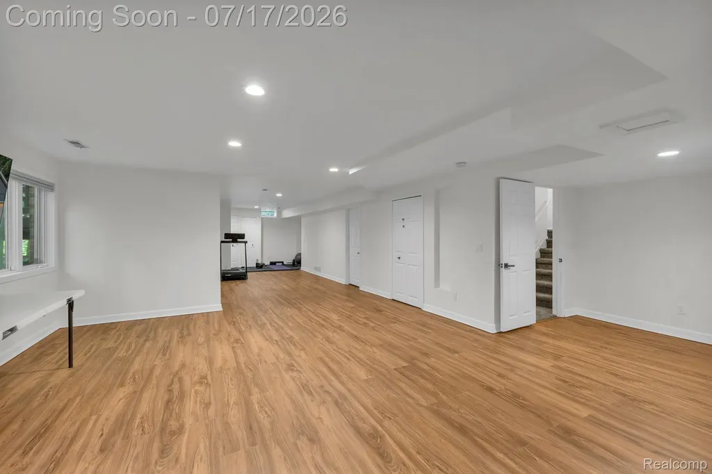 6081 Beachwood Drive West Bloomfield Charter Township MI 48324