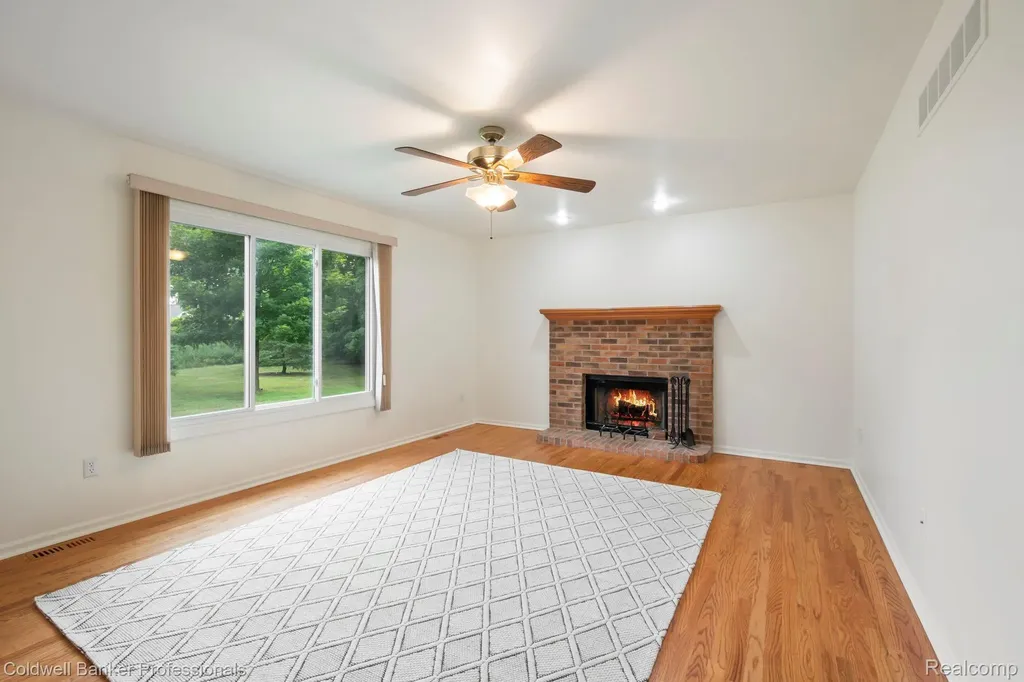 45846 Rockledge Drive Plymouth Charter Township MI 48170