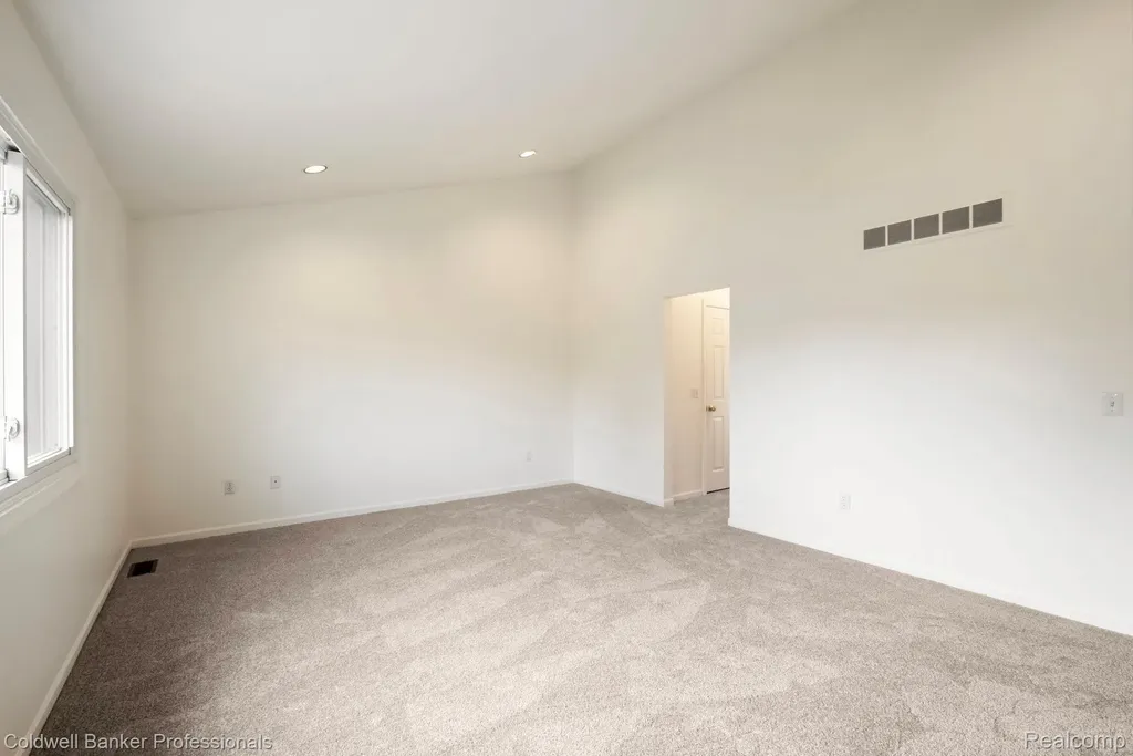 45846 Rockledge Drive Plymouth Charter Township MI 48170