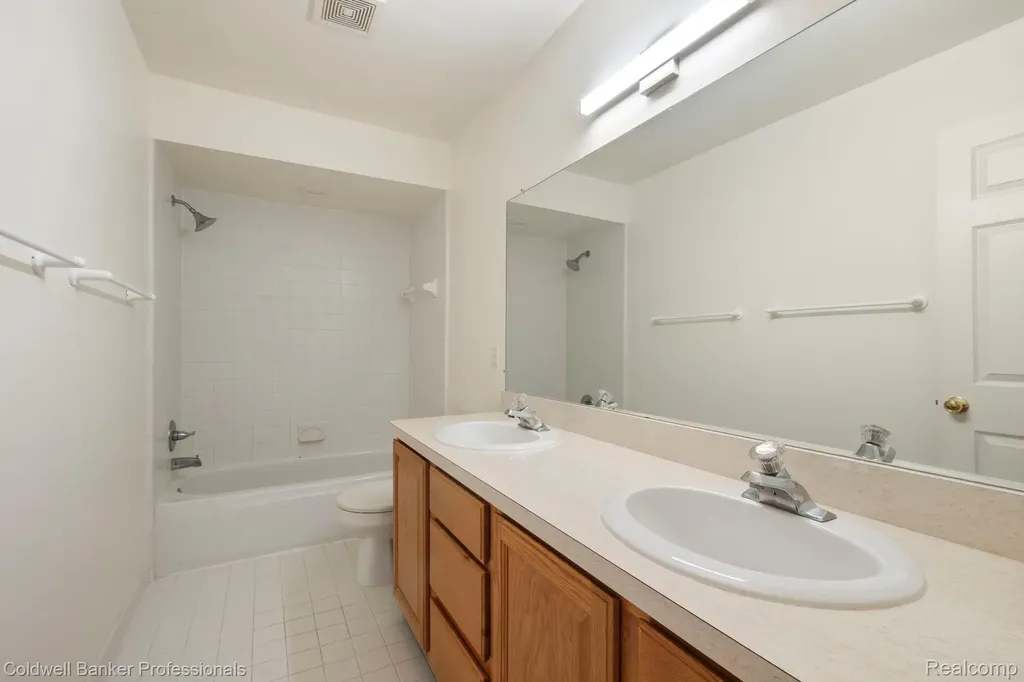 45846 Rockledge Drive Plymouth Charter Township MI 48170