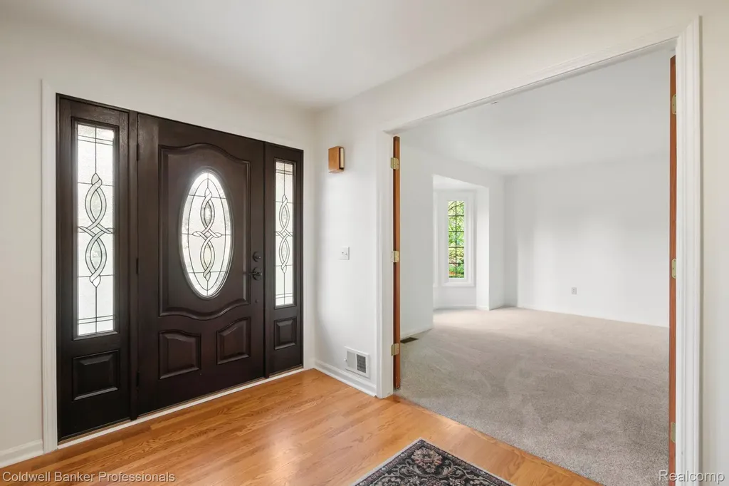 45846 Rockledge Drive Plymouth Charter Township MI 48170