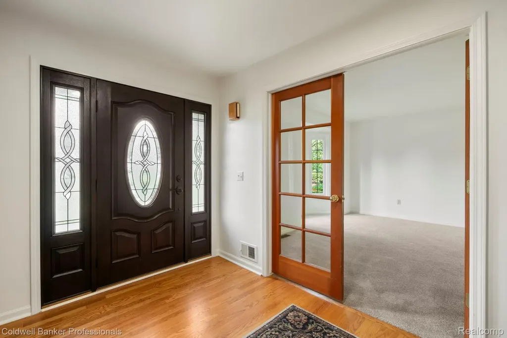 45846 Rockledge Drive Plymouth Charter Township MI 48170