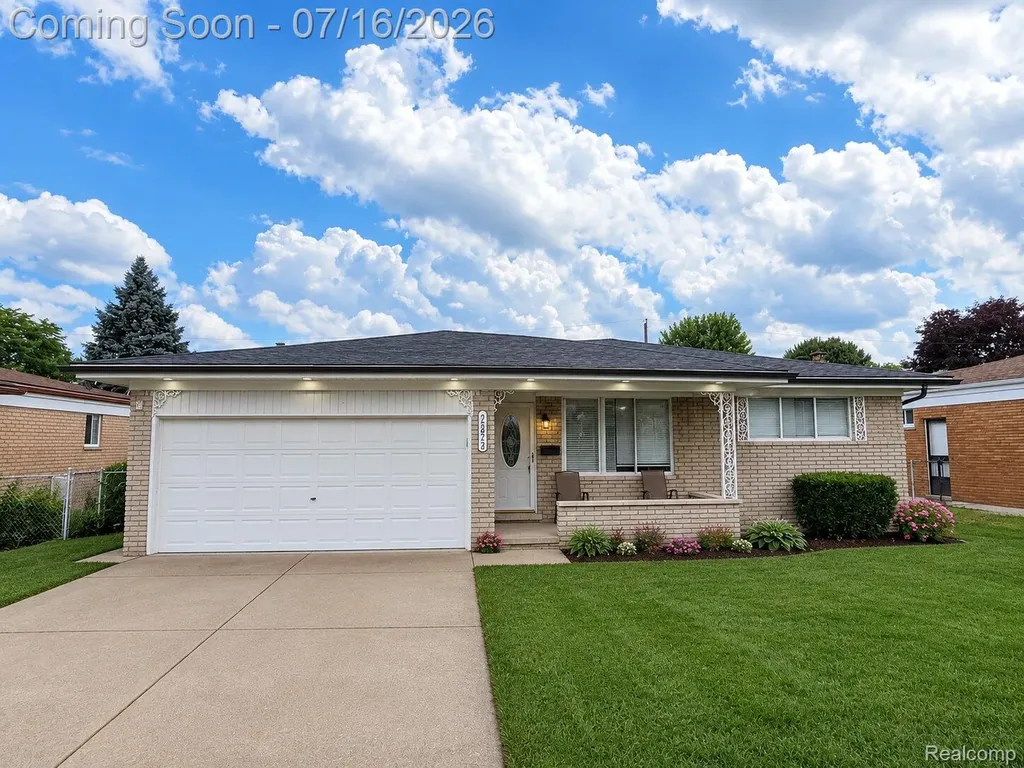 12872 14 Mile Road S Warren City MI 48088