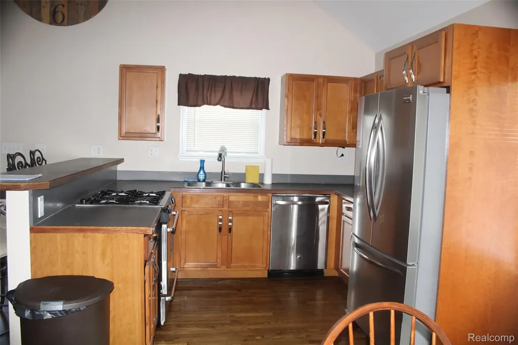 5735 Lake Grove Drive White Lake Charter Township MI 48383