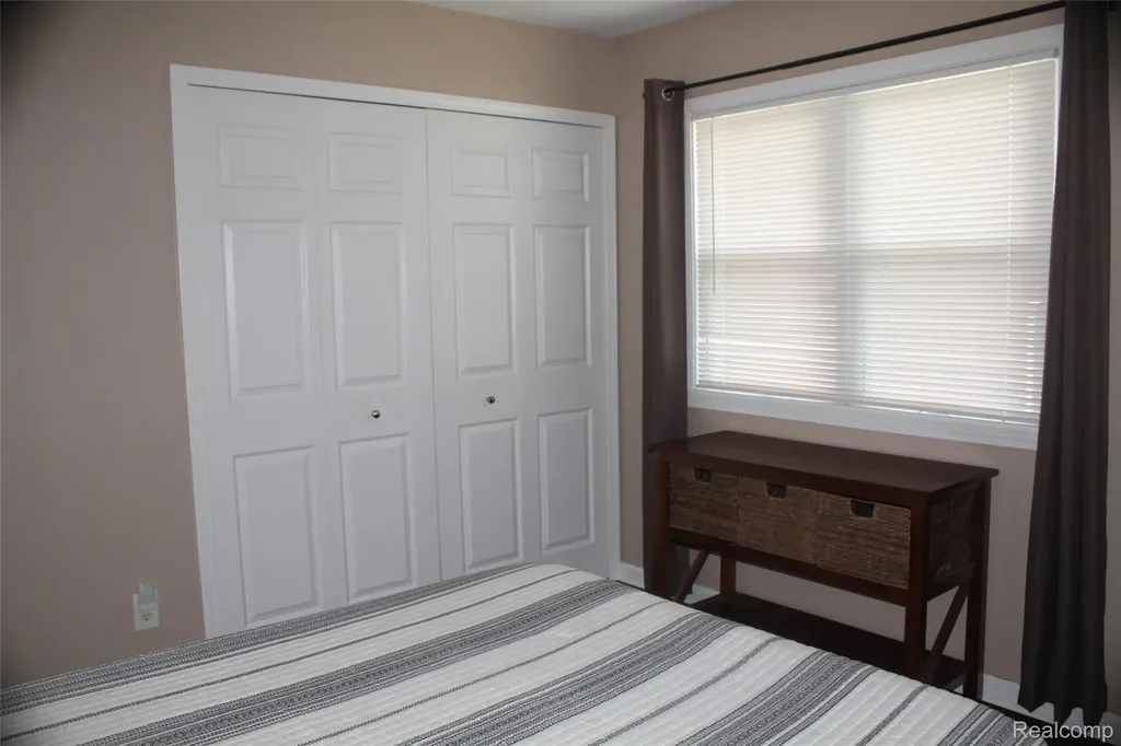 5735 Lake Grove Drive White Lake Charter Township MI 48383