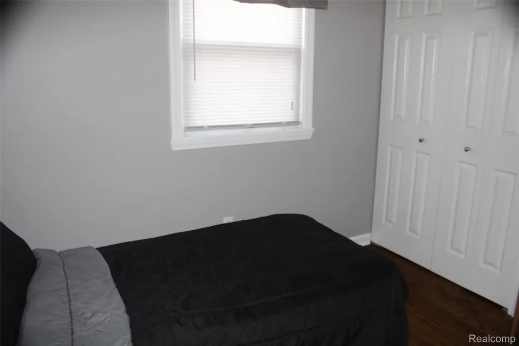 5735 Lake Grove Drive White Lake Charter Township MI 48383
