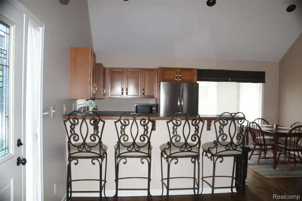 5735 Lake Grove Drive White Lake Charter Township MI 48383