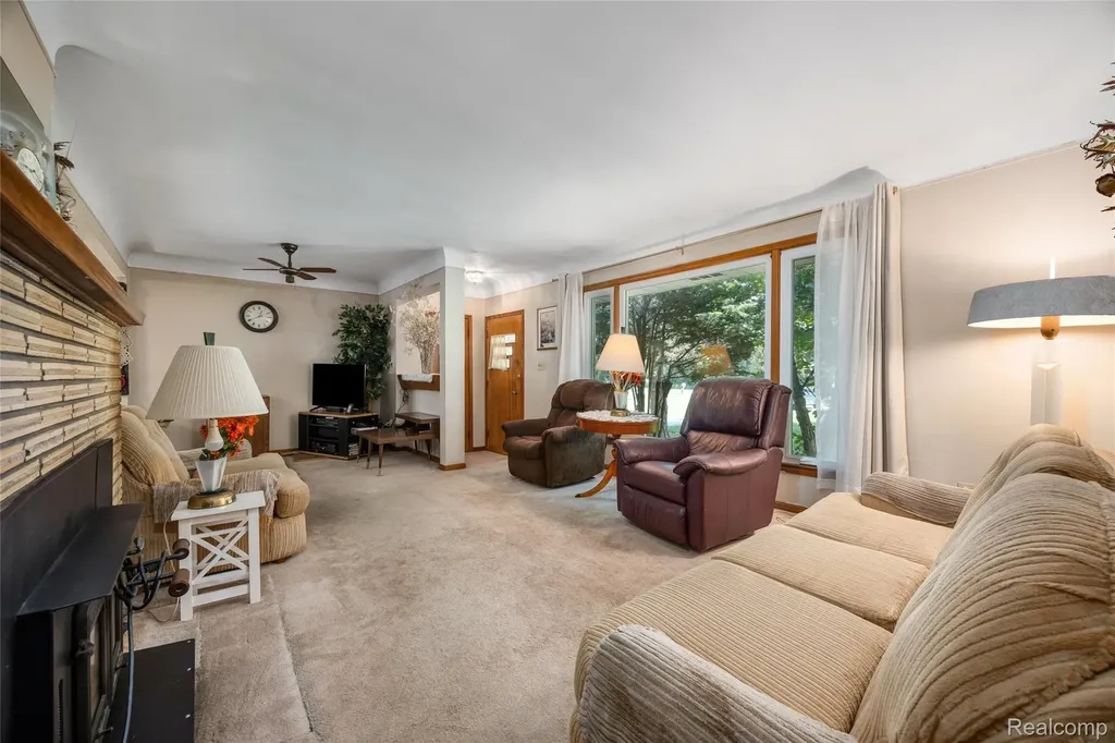20432 Meridian Road Grosse Ile Township MI 48138