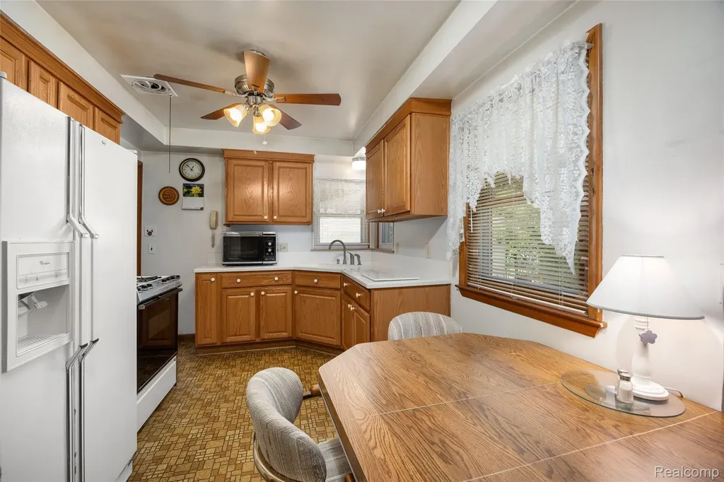 20432 Meridian Road Grosse Ile Township MI 48138