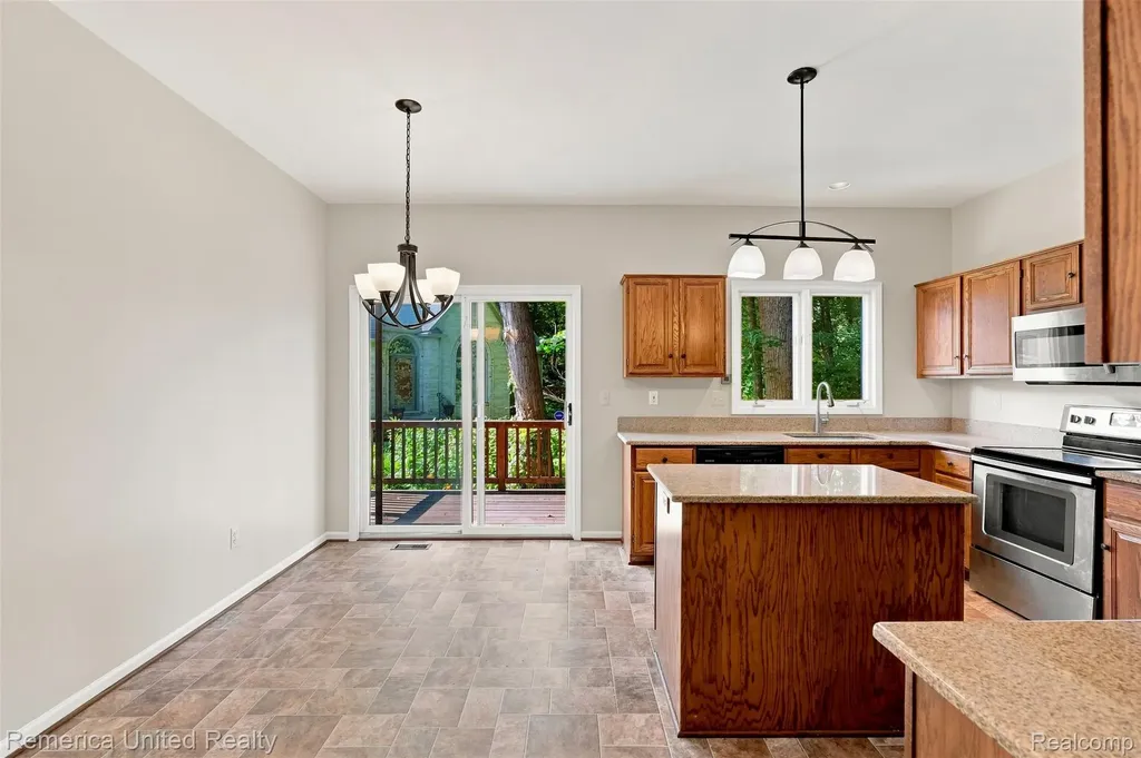 24597 Edgewood Drive Novi City MI 48374