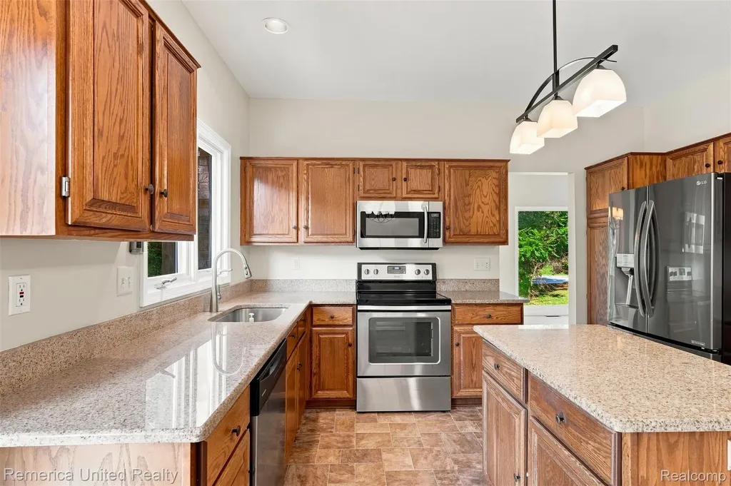 24597 Edgewood Drive Novi City MI 48374