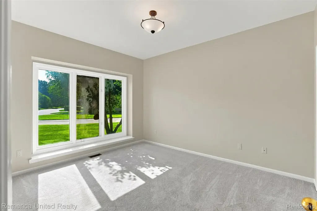 24597 Edgewood Drive Novi City MI 48374