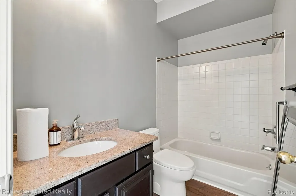 24597 Edgewood Drive Novi City MI 48374