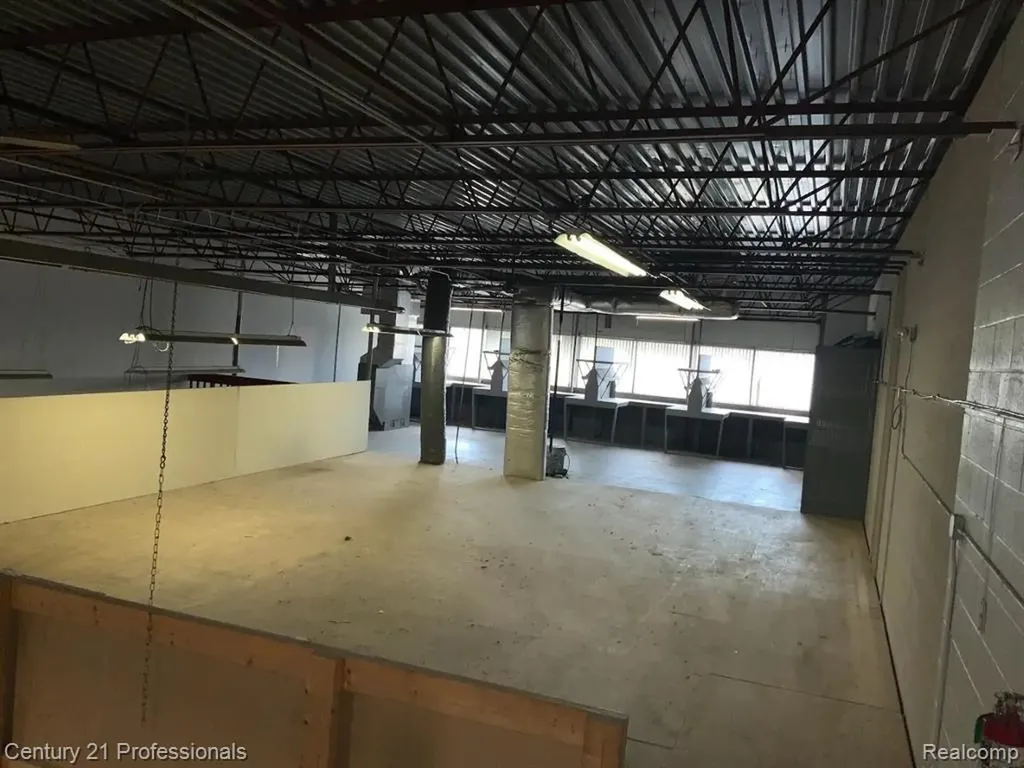 3757 Commerce Court Wayne City MI 48184