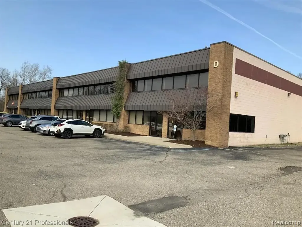 3757 Commerce Court Wayne City MI 48184