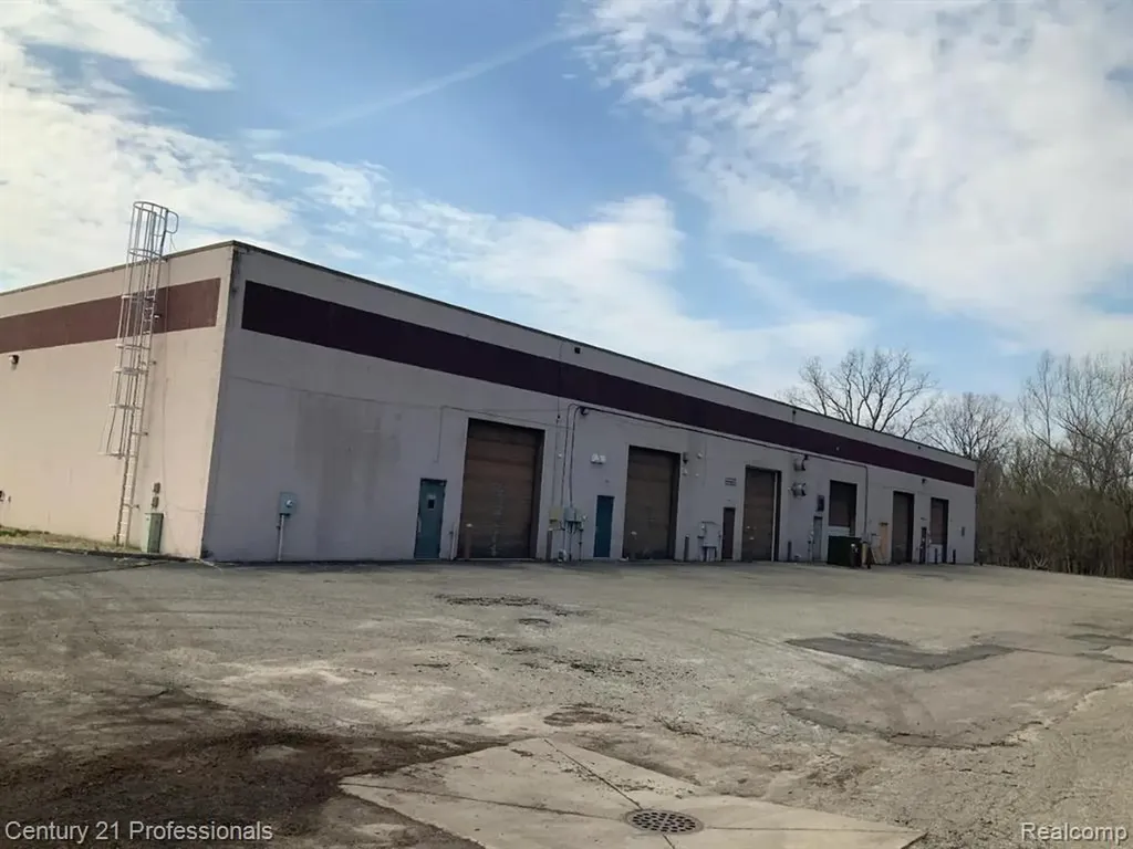 3757 Commerce Court Wayne City MI 48184