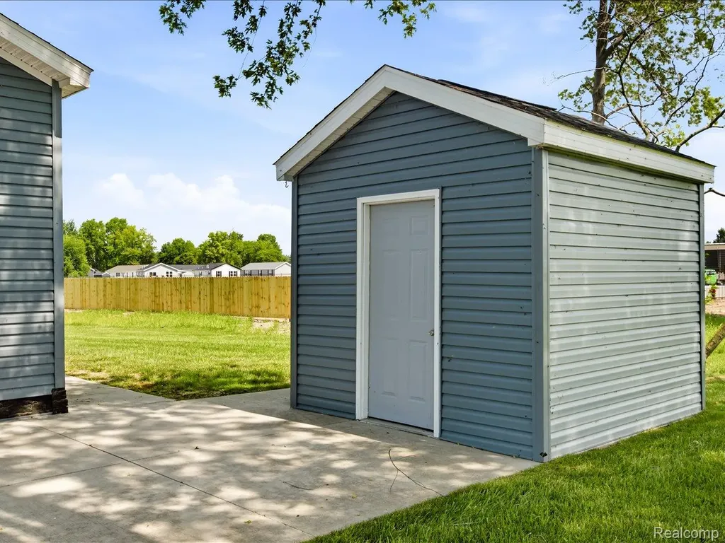 10714 Jean Pierre Site# 37 Court Ira Township MI 48023